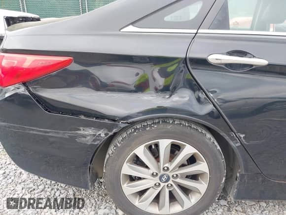 2014 Hyundai Sonata SE с VIN 5NPEC4AC9EH850233, выставлен на аукционе IAAI как лот 43020494 с пробегом 112 118 миль миль и . История ставок и продаж доступна на DreamBid. Изображение 12.