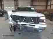 2007 Chevrolet Silverado 1500HD LS z VIN 1GCGK13U97F102188, wystawiony jako IAAI lot #42447177 z przebiegiem 260 613 mil mil oraz . Historia ofert i sprzedaży dostępna na DreamBid. Obrazek 6.