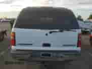 2000 Chevrolet Suburban LT z VIN 3GNEC16T5YG189571, wystawiony jako Copart lot #77704644 z przebiegiem 280 021 mil mil oraz Czysty tytuł • Clean title. Historia ofert i sprzedaży dostępna na DreamBid. Obrazek 6.