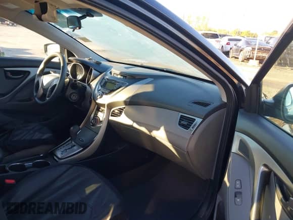 2013 Hyundai Elantra Limited с VIN 5NPDH4AE0DH170038, выставлен на аукционе IAAI как лот 43491761 с пробегом 297 474 миль миль и . История ставок и продаж доступна на DreamBid. Изображение 5.