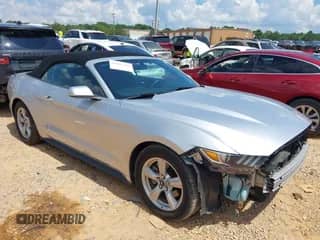 2016 Ford Mustang V6 z VIN 1FATP8EM7G5292011, wystawiony jako IAAI lot #42635923 z przebiegiem 85 719 mil mil oraz . Historia ofert i sprzedaży dostępna na DreamBid. Obrazek 1.