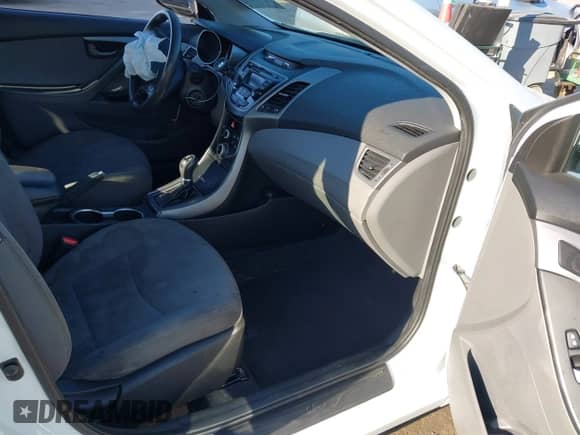 2016 Hyundai Elantra SE z VIN 5NPDH4AE9GH695765, wystawiony jako IAAI lot #43241867 z przebiegiem 205 118 mil mil oraz . Historia ofert i sprzedaży dostępna na DreamBid. Obrazek 5.