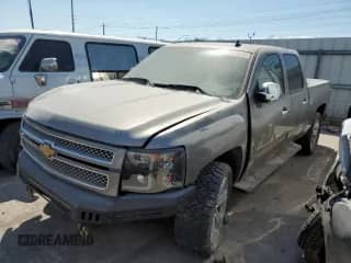 2013 Chevrolet Silverado 1500 LT with VIN 3GCPCSE05DG211786, listed as a Copart auction lot 60220865 with Not provided miles and Salvage title. Bid and sale history available at DreamBid. Image 1.