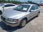 2004 Volvo S60 с VIN YV1RS61T442343704, выставлен на аукционе IAAI как лот 42318811 с пробегом 173 475 миль миль и . История ставок и продаж доступна на DreamBid. Изображение 2.