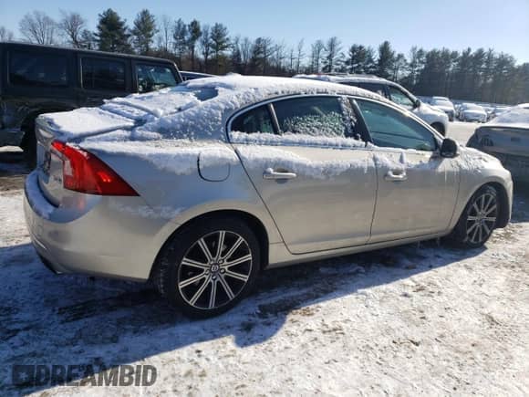 2017 Volvo S60 Inscription Platinum с VIN LYV402TM0HB129012, выставлен на аукционе Copart как лот 89351325 с пробегом 94 320 миль миль и Списание • Salvage title. История ставок и продаж доступна на DreamBid. Изображение 3.