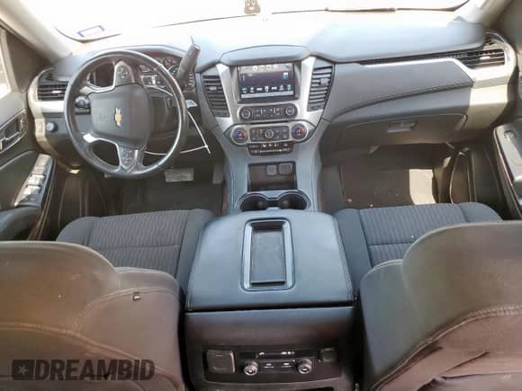 2019 Chevrolet Suburban LS z VIN 1GNSCGKC6KR210298, wystawiony jako Copart lot #67282405 z przebiegiem 104 939 mil mil oraz Szkoda całkowita • Salvage title. Historia ofert i sprzedaży dostępna na DreamBid. Obrazek 8.