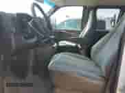 2004 Chevrolet Express Passenger z VIN 1GAHG39U441219042, wystawiony jako Copart lot #67287465 z przebiegiem 257 948 mil mil oraz Szkoda całkowita • Salvage title. Historia ofert i sprzedaży dostępna na DreamBid. Obrazek 7.