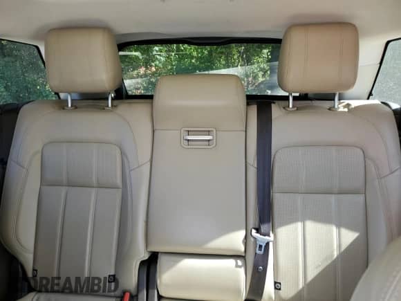 2019 Land Rover Range Rover Sport HSE with VIN SALWR2RU3KA861700, listed as a Copart auction lot 84880845 with 117,202 mi miles and Clean title. Bid and sale history available at DreamBid. Image 10.