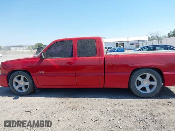 2003 Chevrolet Silverado SS with VIN 2GCEK19N431371255, listed as a IAAI auction lot 42995898 with 75,969 mi miles and . Bid and sale history available at DreamBid. Image 14.