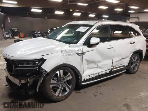 2023 Kia Sorento SX Prestige with VIN KNDRKDLG1P5194035, listed as a IAAI auction lot 41866437 with 8,901 mi miles and . Bid and sale history available at DreamBid. Image 6.