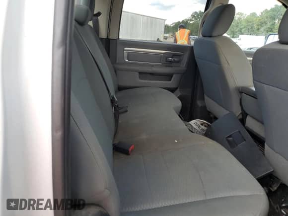 2018 Ram 1500 Big Horn z VIN 1C6RR7TT5JS123916, wystawiony jako Copart lot #67957325 z przebiegiem Nie podano mil oraz Szkoda całkowita • Salvage title. Historia ofert i sprzedaży dostępna na DreamBid. Obrazek 10.