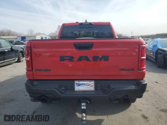 2025 Ram 1500 RHO z VIN 1C6SRFUP3SN641939, wystawiony jako Copart lot #48302615 z przebiegiem 1 210 mil mil oraz Szkoda całkowita • Salvage title. Historia ofert i sprzedaży dostępna na DreamBid. Obrazek 6.
