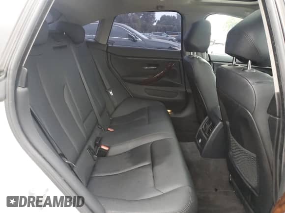 2015 BMW 4 Series 428i z VIN WBA4A9C55FGL86065, wystawiony jako Copart lot #63860745 z przebiegiem 104 417 mil mil oraz Szkoda całkowita • Salvage title. Historia ofert i sprzedaży dostępna na DreamBid. Obrazek 10.