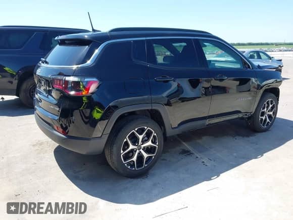 2025 Jeep Compass Limited with VIN 3C4NJDCN5ST501442, listed as a IAAI auction lot 42595950 with 667 mi miles and . Bid and sale history available at DreamBid. Image 4.