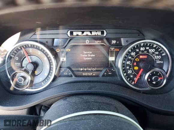 2021 Ram 1500 Big Horn with VIN 1C6RREFG6MN589974, listed as a Copart auction lot 82970744 with 43,167 mi miles and Salvage title. Bid and sale history available at DreamBid. Image 9.