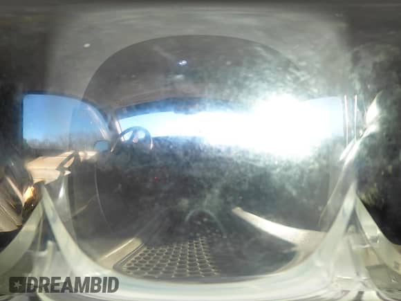 2004 Chevrolet Suburban LS z VIN 1GNFK16Z34J220935, wystawiony jako IAAI lot #41513589 z przebiegiem 313 078 mil mil oraz . Historia ofert i sprzedaży dostępna na DreamBid. Obrazek 18.