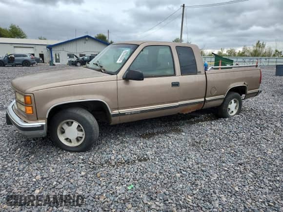 1996 GMC Sierra 1500 с VIN 2GTEC19R8T1561768, выставлен на аукционе Copart как лот 85784245 с пробегом 271 276 миль миль и Чистый • Clean title. История ставок и продаж доступна на DreamBid. Изображение 1.