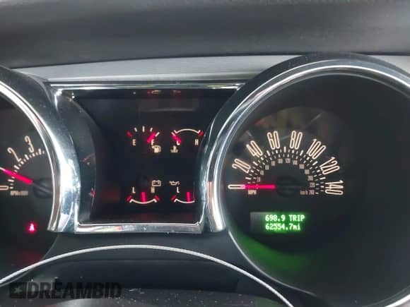 2006 Ford Mustang GT Deluxe z VIN 1ZVFT82H765156662, wystawiony jako IAAI lot #43391359 z przebiegiem 62 554 mil mil oraz . Historia ofert i sprzedaży dostępna na DreamBid. Obrazek 7.