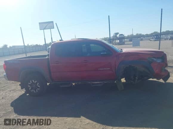 2019 Toyota Tacoma SR5 with VIN 3TMAZ5CNXKM102209, listed as a IAAI auction lot 43392417 with 94,767 mi miles and . Bid and sale history available at DreamBid. Image 13.