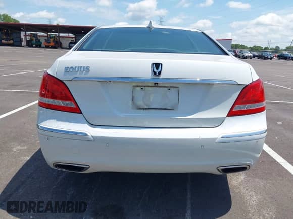 2013 Hyundai Equus Signature с VIN KMHGH4JH9DU070688, выставлен на аукционе IAAI как лот 42706570 с пробегом 116 305 миль миль и . История ставок и продаж доступна на DreamBid. Изображение 16.