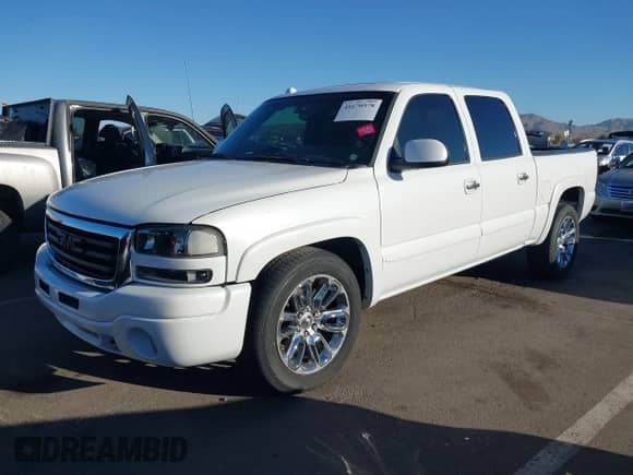 2005 GMC Sierra 1500 SLE z VIN 2GTEC13T051146497, wystawiony jako IAAI lot #41670378 z przebiegiem 172 085 mil mil oraz . Historia ofert i sprzedaży dostępna na DreamBid. Obrazek 2.