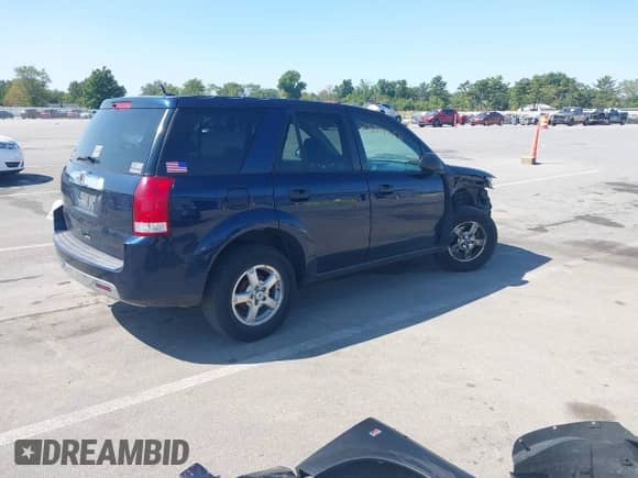 2007 Saturn VUE I4 z VIN 5GZCZ33D77S800715, wystawiony jako IAAI lot #43174256 z przebiegiem 132 705 mil mil oraz . Historia ofert i sprzedaży dostępna na DreamBid. Obrazek 4.