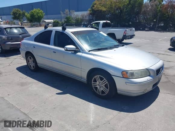 2007 Volvo S60 2.5L Turbo с VIN YV1RS592172627236, выставлен на аукционе IAAI как лот 42680586 с пробегом 161 275 миль миль и . История ставок и продаж доступна на DreamBid. Изображение 1.