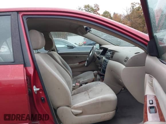 2008 Toyota Corolla CE z VIN 2T1BR32E38C875910, wystawiony jako IAAI lot #43566941 z przebiegiem 215 306 mil mil oraz . Historia ofert i sprzedaży dostępna na DreamBid. Obrazek 5.