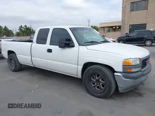 2000 GMC Sierra 1500 SLE with VIN 1GTEC19V9YE230300, listed as a IAAI auction lot 43401220 with 200,930 mi miles and . Bid and sale history available at DreamBid. Image 1.