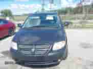 2006 Dodge Grand Caravan SXT z VIN 2D4GP44L16R745198, wystawiony jako IAAI lot #43402615 z przebiegiem 176 677 mil mil oraz . Historia ofert i sprzedaży dostępna na DreamBid. Obrazek 6.