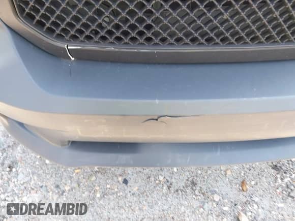 2014 Ram 1500 Express z VIN 1C6RR6KT8ES271804, wystawiony jako IAAI lot #42668383 z przebiegiem 183 217 mil mil oraz . Historia ofert i sprzedaży dostępna na DreamBid. Obrazek 19.