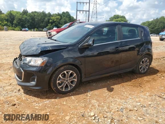 2019 Chevrolet Sonic LT z VIN 1G1JD6SB4K4110001, wystawiony jako Copart lot #66013155 z przebiegiem 58 401 mil mil oraz Szkoda całkowita • Salvage title. Historia ofert i sprzedaży dostępna na DreamBid. Obrazek 1.
