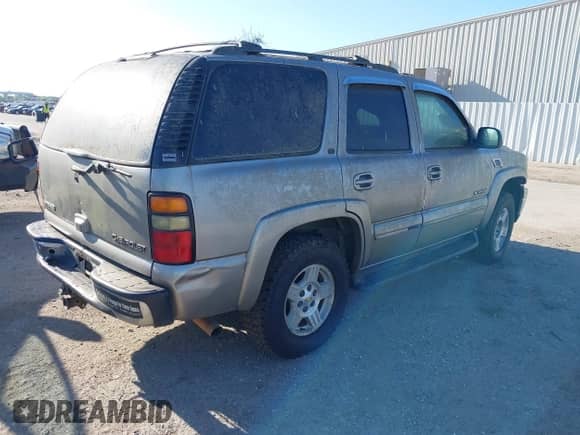 2002 Chevrolet Tahoe LS with VIN 1GNEC13Z02R222542, listed as a IAAI auction lot 42596291 with 274,911 mi miles and . Bid and sale history available at DreamBid. Image 4.