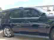 2013 Cadillac Escalade Premium z VIN 1GYS4CEF7DR229735, wystawiony jako IAAI lot #42602998 z przebiegiem 161 595 mil mil oraz . Historia ofert i sprzedaży dostępna na DreamBid. Obrazek 14.