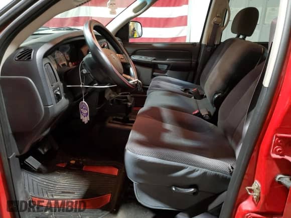 2004 Dodge 1500 SLT z VIN 1D7HU18N34S656755, wystawiony jako Copart lot #85191615 z przebiegiem 216 266 mil mil oraz Szkoda całkowita • Salvage title. Historia ofert i sprzedaży dostępna na DreamBid. Obrazek 7.