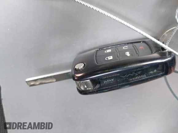 2015 Chevrolet SS z VIN 6G3F15RW4FL105226, wystawiony jako IAAI lot #41970255 z przebiegiem 51 007 mil mil oraz . Historia ofert i sprzedaży dostępna na DreamBid. Obrazek 11.