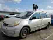 2009 Toyota Sienna CE с VIN 5TDZK23C59S240562, выставлен на аукционе Copart как лот 80334285 с пробегом 192 320 миль миль и Списание • Salvage title. История ставок и продаж доступна на DreamBid. Изображение 1.