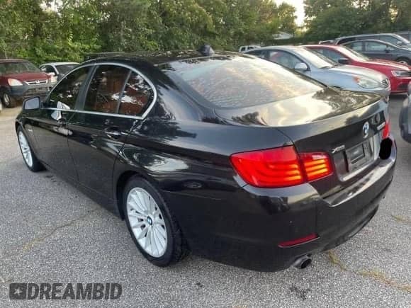 2013 BMW 5 Series 535i xDrive с VIN WBAFU7C56DDU66560, выставлен на аукционе Copart как лот 84773534 с пробегом 109 405 миль миль и Чистый • Clean title. История ставок и продаж доступна на DreamBid. Изображение 3.