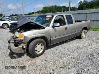 2000 GMC Sierra 1500 SLE with VIN 2GTEC19V2Y1315805, listed as a Copart auction lot 61499285 with 207,499 mi miles and Salvage title. Bid and sale history available at DreamBid. Image 1.