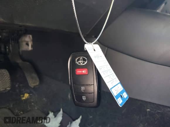 2024 Toyota Corolla XSE z VIN JTNC4MBE0R3217931, wystawiony jako IAAI lot #42579841 z przebiegiem 26 832 mil mil oraz . Historia ofert i sprzedaży dostępna na DreamBid. Obrazek 11.