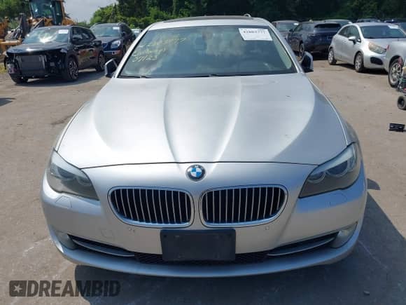 2012 BMW 5 Series 535i xDrive с VIN WBAFU7C55CDU61879, выставлен на аукционе IAAI как лот 42803777 с пробегом 196 729 миль миль и . История ставок и продаж доступна на DreamBid. Изображение 6.