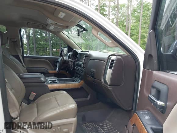 2014 Chevrolet Silverado 1500 LTZ z VIN 1GCVKSEC6EZ237755, wystawiony jako IAAI lot #42213523 z przebiegiem 183 307 mil mil oraz . Historia ofert i sprzedaży dostępna na DreamBid. Obrazek 5.