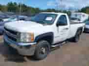 2008 Chevrolet Silverado 2500HD Work Truck z VIN 1GCHK24K88E154877, wystawiony jako IAAI lot #43003167 z przebiegiem 229 652 mil mil oraz . Historia ofert i sprzedaży dostępna na DreamBid. Obrazek 17.