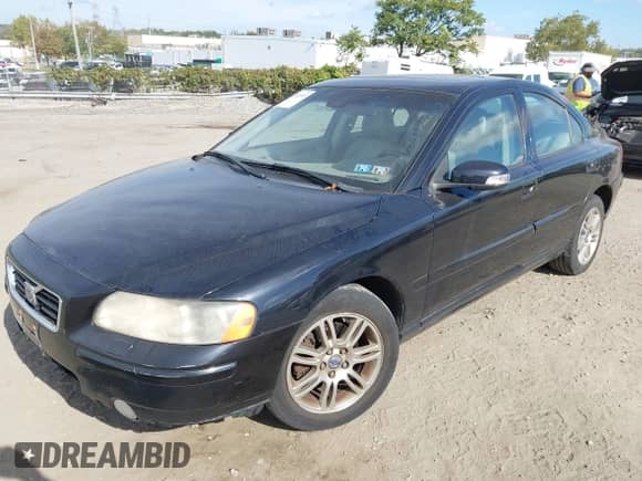 2007 Volvo S60 2.5L Turbo с VIN YV1RH592372603101, выставлен на аукционе IAAI как лот 43392715 с пробегом 186 806 миль миль и . История ставок и продаж доступна на DreamBid. Изображение 2.