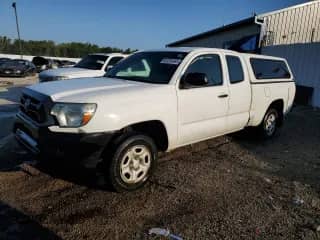 2015 Toyota Tacoma with VIN 5TFTX4CN4FX060094, listed as a Copart auction lot 81234985 with 182,912 mi miles and Non repairable. Bid and sale history available at DreamBid. Image 1.