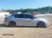 2019 Toyota Camry XSE z VIN 4T1B61HK0KU246668, wystawiony jako IAAI lot #42580274 z przebiegiem 61 325 mil mil oraz . Historia ofert i sprzedaży dostępna na DreamBid. Obrazek 13.