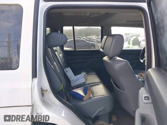 2007 Jeep Commander Sport с VIN 1J8HG48P07C635552, выставлен на аукционе IAAI как лот 40533340 с пробегом Не указан миль и . История ставок и продаж доступна на DreamBid. Изображение 8.