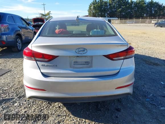 2018 Hyundai Elantra SEL z VIN 5NPD84LFXJH219330, wystawiony jako IAAI lot #43479673 z przebiegiem 107 452 mil mil oraz . Historia ofert i sprzedaży dostępna na DreamBid. Obrazek 17.