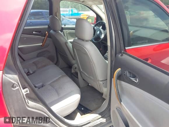 2006 Saturn VUE with VIN 5GZCZ53446S807924, listed as a IAAI auction lot 42650110 with 227,205 mi miles and . Bid and sale history available at DreamBid. Image 8.