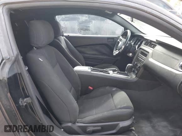 2014 Ford Mustang V6 with VIN 1ZVBP8AM7E5284545, listed as a IAAI auction lot 43515064 with 135,437 mi miles and . Bid and sale history available at DreamBid. Image 5.